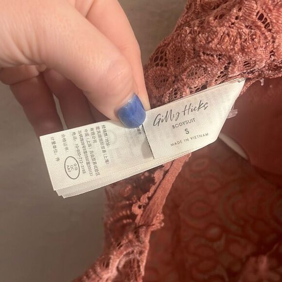 ✨Gilly Hicks Cheni Velvet Lace Cap-Sleeve Cheeky Pink Sz Small Bodysuit✨ - Picture 6 of 8